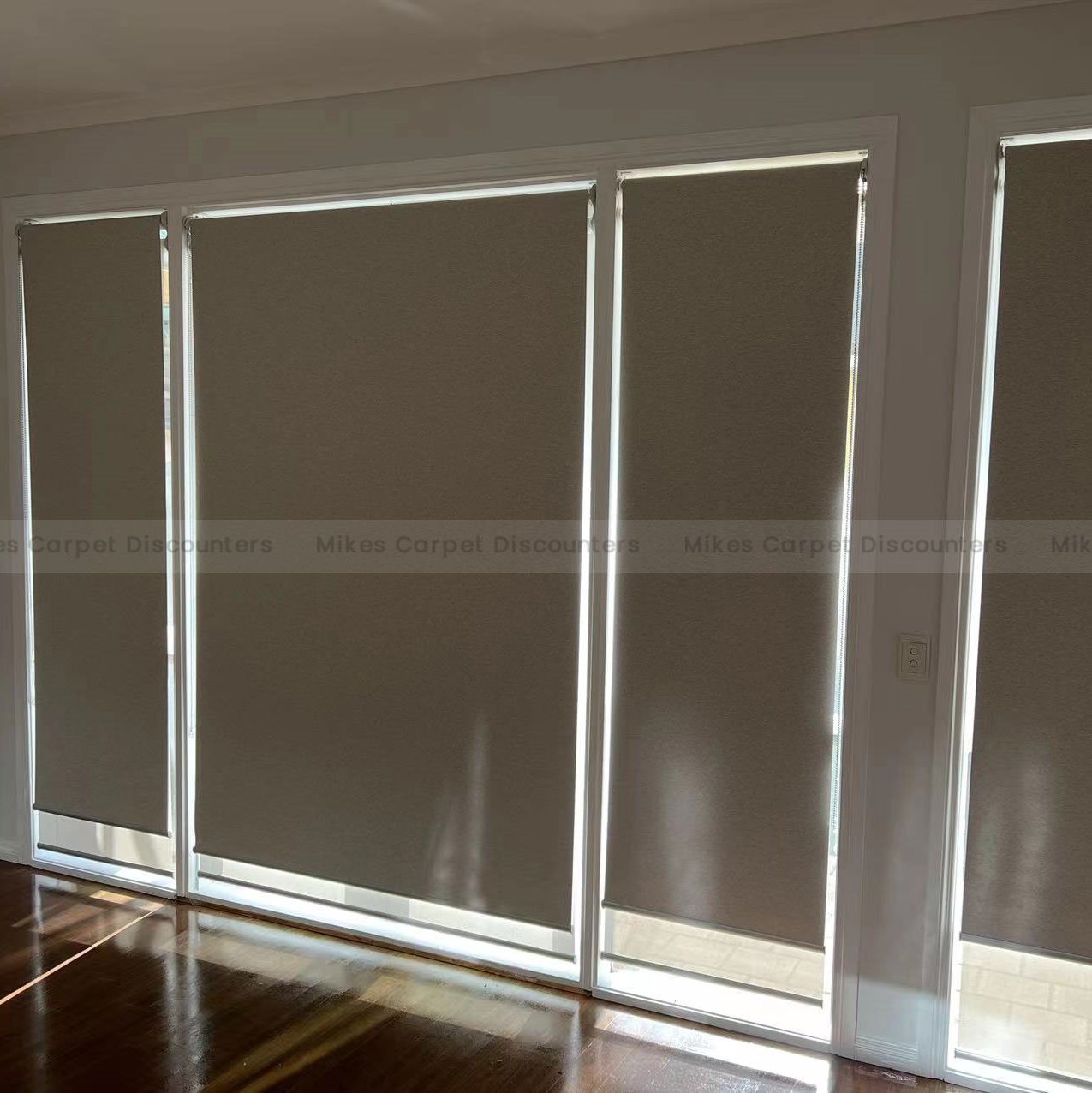 https://www.mikescarpets.com.au/wp-content/uploads/2022/06/Mikes-Window-Covering-Work-2.jpg